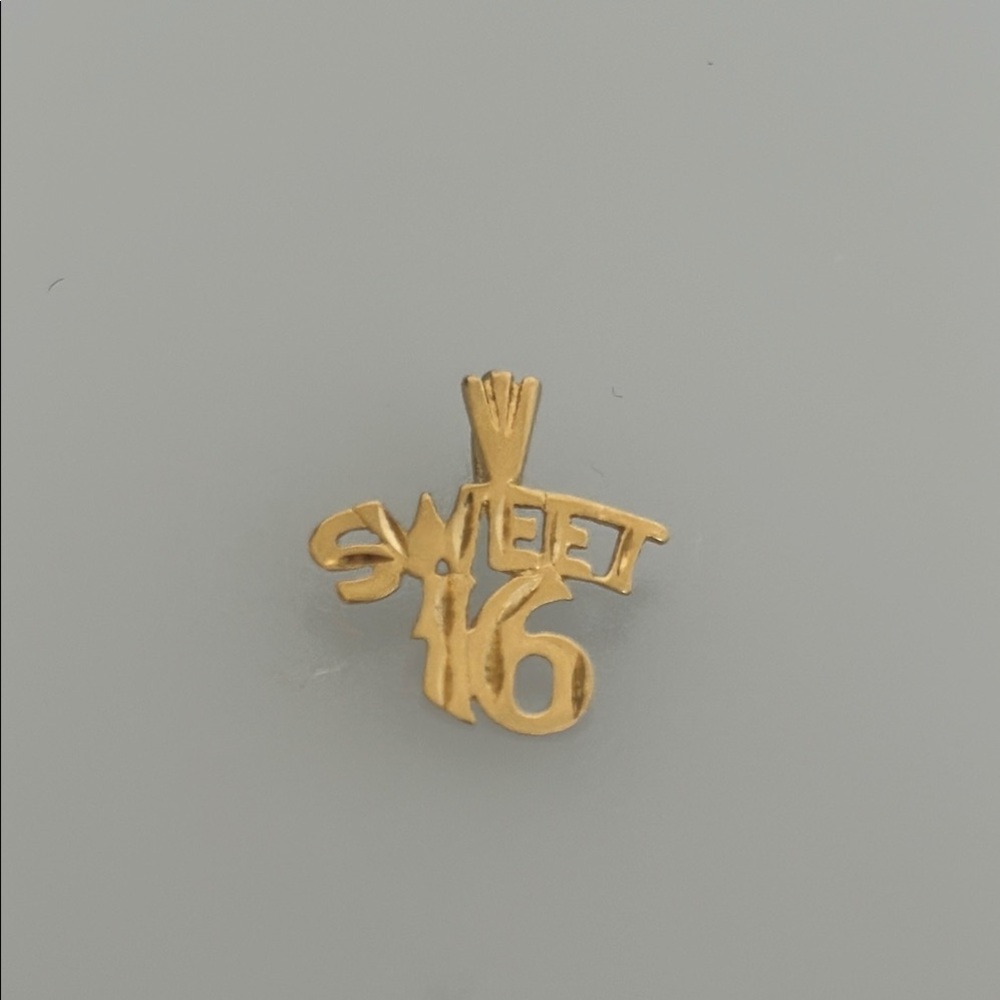 14k real solid Gold 'Sweet 16' Pendant